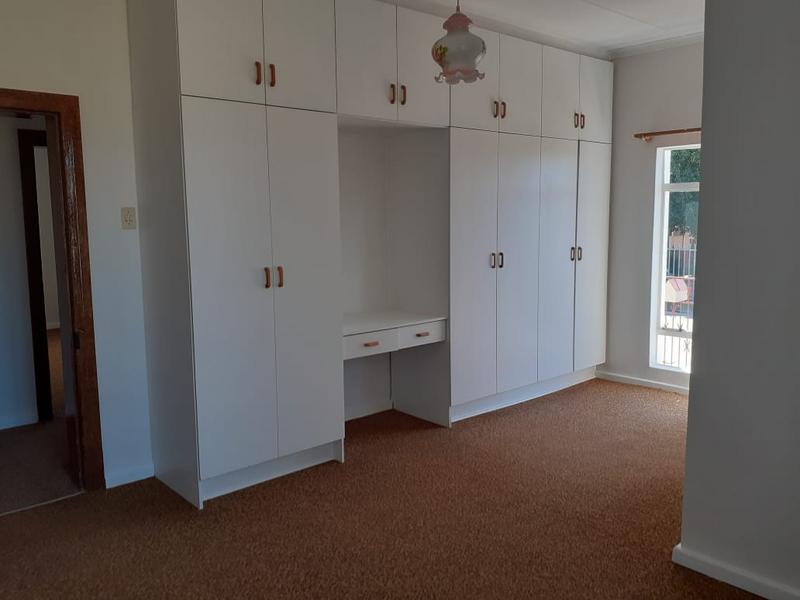 4 Bedroom Property for Sale in Albertinia Western Cape